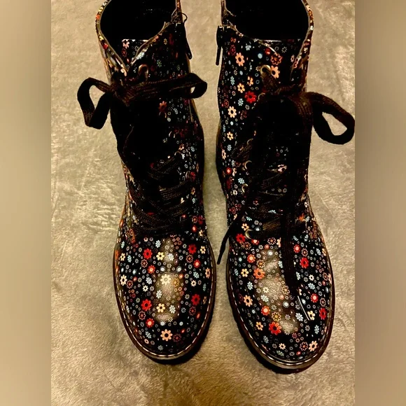 Sugar Kaedy combat boots. - Picture 1 of 7
